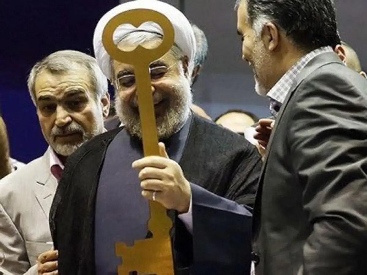 همه آن‌هایی که هم‌چنان کلید روحانی را باور دارند