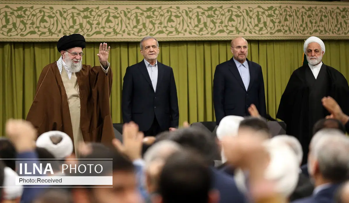 دیدار مسئولان نظام و سفرای کشورهای اسلامی با رهبر انقلاب
