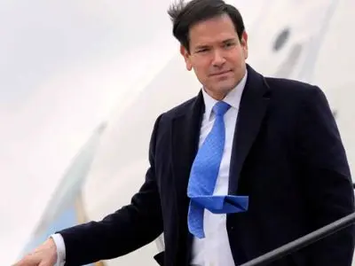 اکسیوس: سفر روبیو به تل‌آویو تا تصمیم نهایی ترامپ درباره ایران متوقف شد