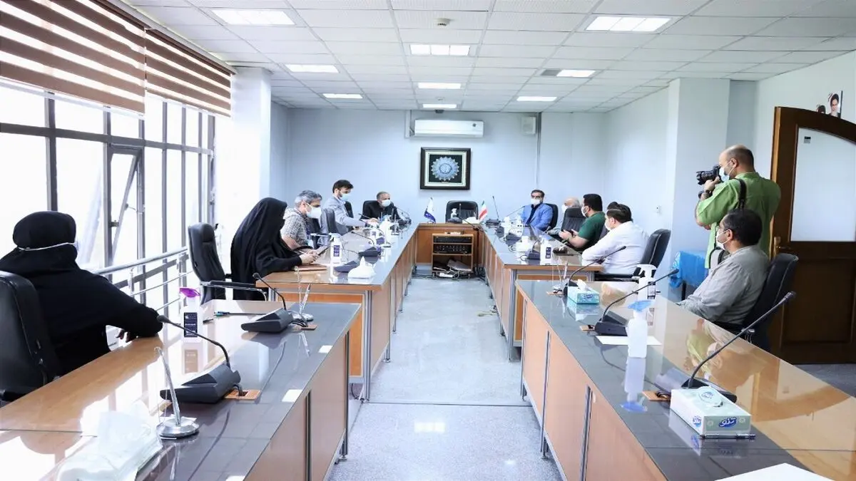 خبرنگاران باید در اولویت تزریق واکسن کرونا قرار بگیرند