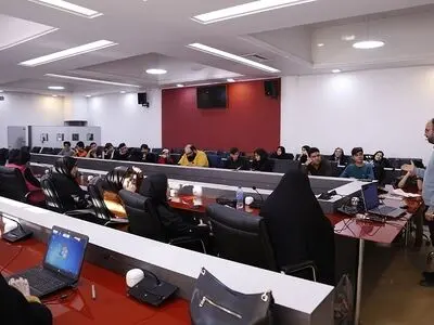 هنرمندان پیشگویان جهان مدرن هستند