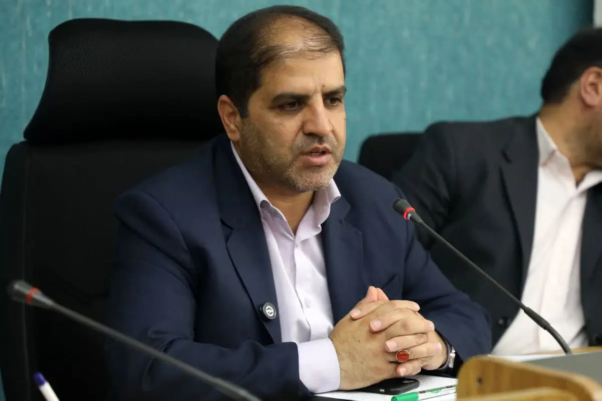 دشمن درصدد مقابل هم قرار دادن مردم است