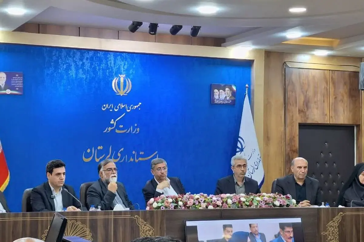 کارگران و کارفرمایان در سنگر تولید، مدافعان خط مقدم جبهه اقتصادی کشور هستند