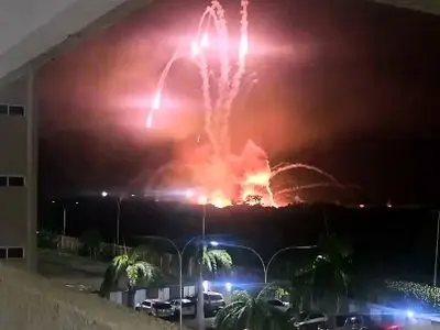انفجارهای پی‌درپی در ونزوئلا پس از حمله آمریکا؛ انبار مهمات هدف قرار گرفت + فیلم