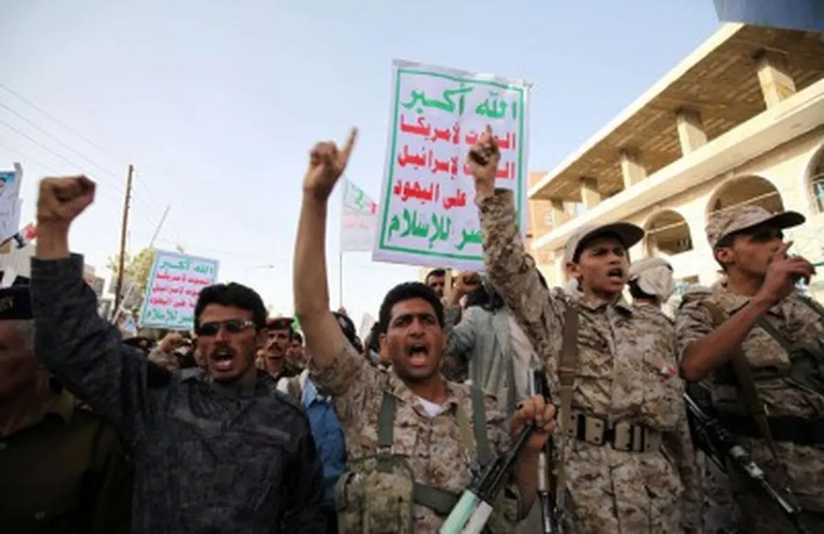 انصار الله کنترل یک پایگاه نظامی در تنگه باب‌المندب را به دست گرفت