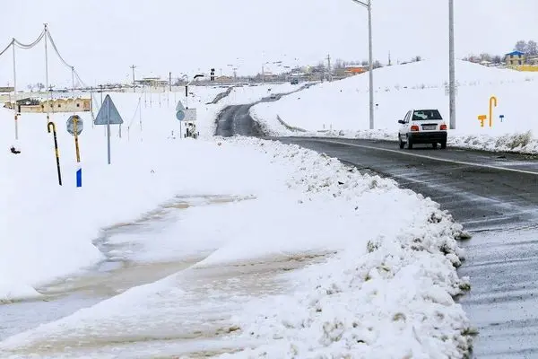 بازگشایی راه های روستایی مسدود شده در گلستان