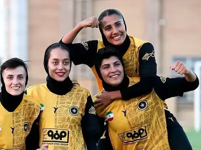 سپاهان 2 -  ملوان 0 ؛ کپی برداری زردپوشان زاینده رود از روی دست سرخابی ها