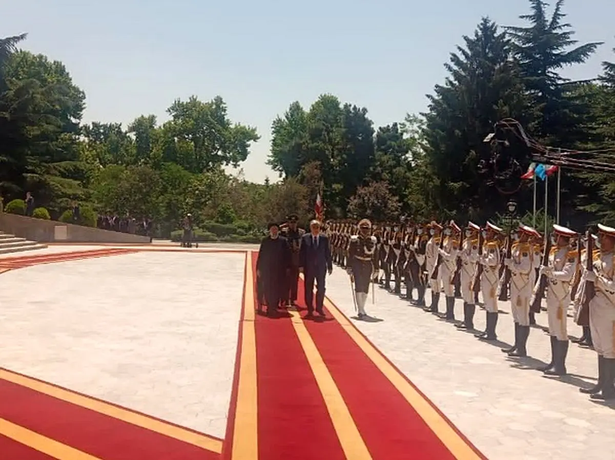 استقبال رسمی رئیسی از رئیس‌جمهور قزاقستان