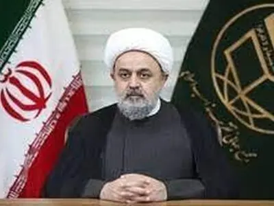 مسؤول ایرانی یجری محادثات مع عدد من علماء الدین فی أفغانستان