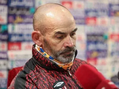 کار سخت پاکو خامس در تراکتور/ اینجا قهرمانی می‌خواهند