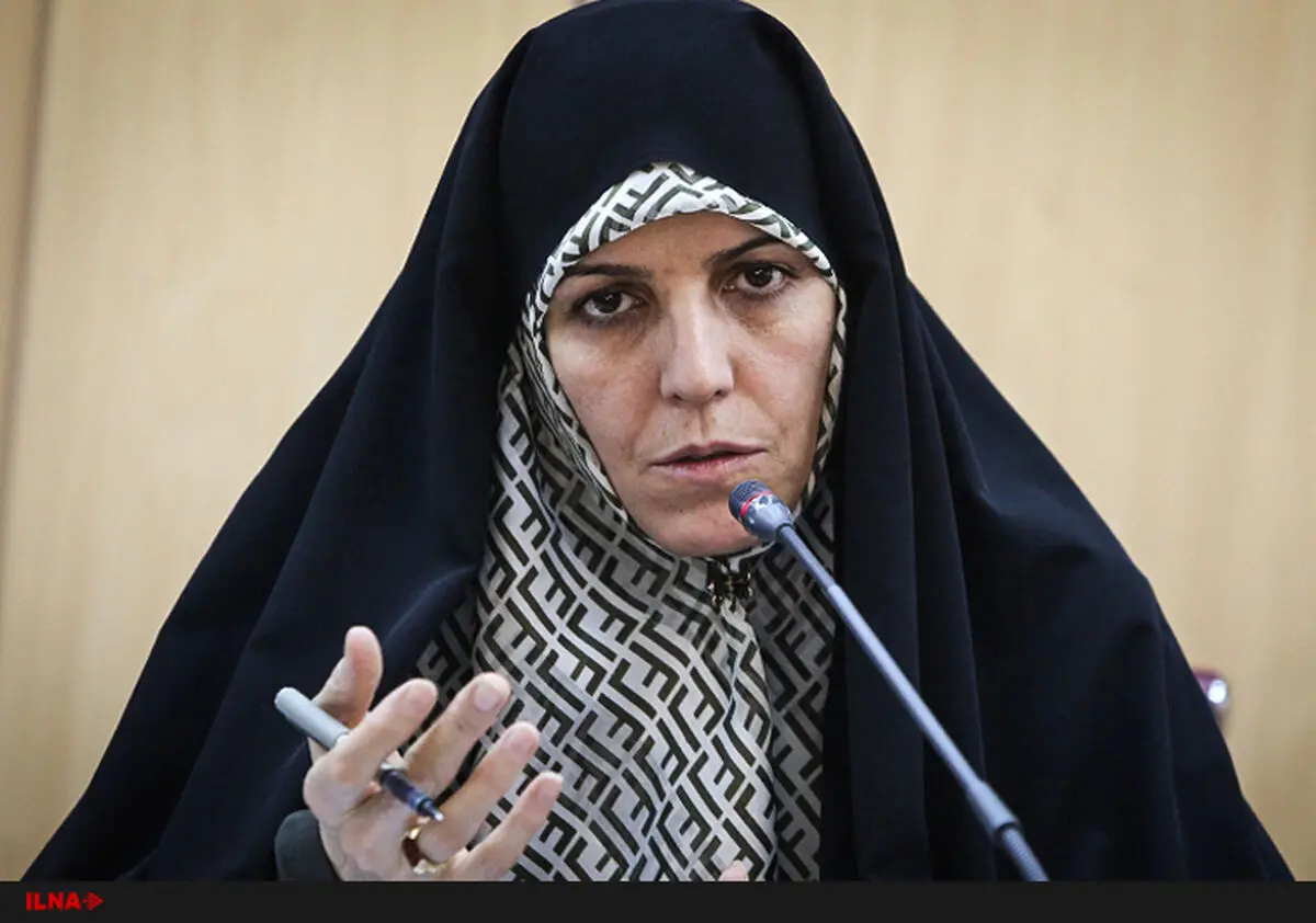 واکنش مولاوردی به حواشی ایجاد شده درباره برند روسری‌اش + تصویر