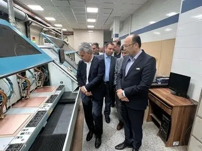 بازدید مدیرکل صنعت، معدن و تجارت استان تهران از کارخانه کارا الکترونیک مبنا