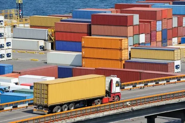 تسهیلات جدید برای ترخیص دارو و شیرخشک