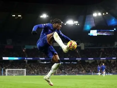 ویدیو: شب پرتنش در لندن؛ هواداران چلسی مادوئکه را هدف قرار دادند