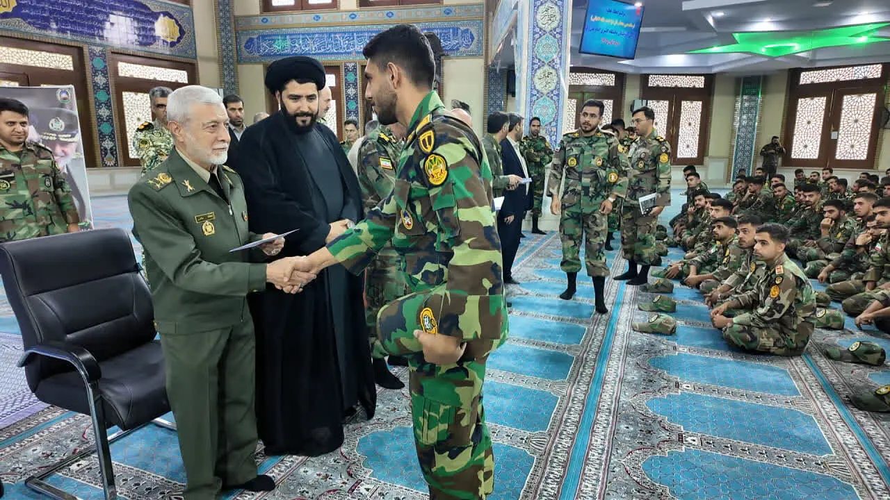 برگزاری آیین اعطای عطیه فرماندهی کل قوا به دانش آموختگان دانشگاه افسری امام علی (ع)