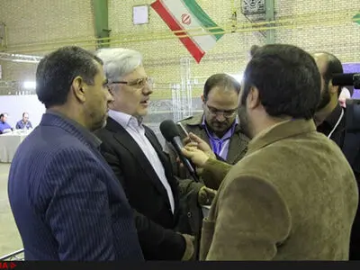 مستمری‌بگیران برای دریافت کاراکارت به بانک رفاه مراجعه کنند