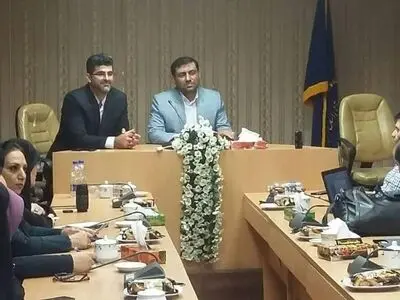 خبرنگاران چشم بینا وگوش شنوای جامعه هستند 