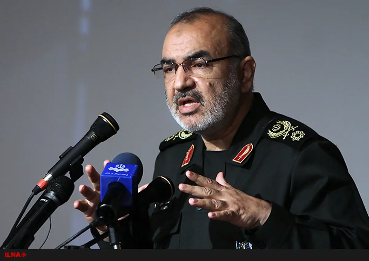 جوانان اسلام هر روز یک مهره سیاسی دشمن را تشییع می‌کنند/ دشمن می‌خواست فشار حداکثری را با حادثه‌ای داخلی پیوند بزند