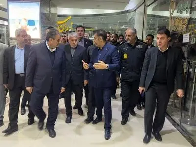 بازدید وزیر میراث‌فرهنگی از کاروانسرای شاه‌عباسی و پروژه بازارچه صنایع‌دستی سمنان/ تاکید صالحی‌امیری بر احیای هویت تاریخی و تکمیل زنجیره اقتصاد فرهنگ در سمنان