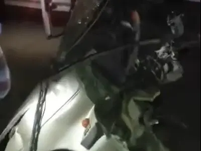 مجروح شدن یک شهروند در پی برخورد خودرو با گاردریل در ورودی زاهدان + فیلم