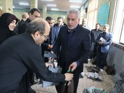  توزیع 9000 بسته لوازم‌التحریر میان دانش‌آموزان مددجوی قزوین