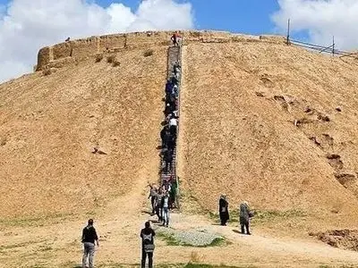 توسعه پایدار میراث فرهنگی، گردشگری و صنایع دستی را دنبال می‌کنیم 