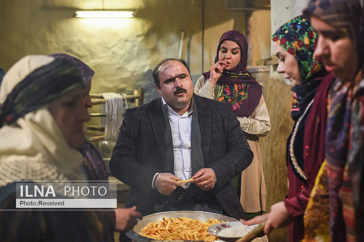 «نون.خ» سفارش هیچکس نیست/ سراغ مسائل حساسیت برانگیز مانند سیاست نرفتیم/ آدم‌های «نون.خ» از دل مردم انتخاب شدند