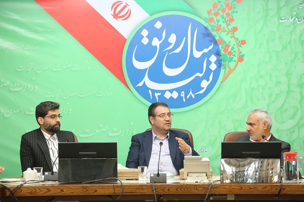 باید به معیشت  کارگران در این شرایط خاص توجه کنیم