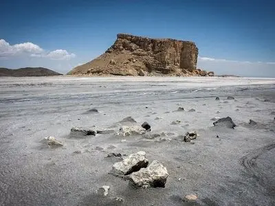 احیای دریاچه ارومیه در دستور کار دولت چهاردهم است/با اقدامات علمی و فنی احیای دریاچه قطعی است