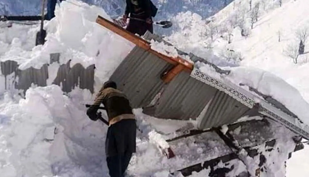 ۱۰ کشته و مصدوم در پی ریزش بهمن در پاکستان