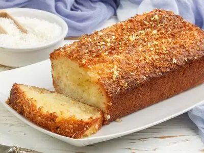طرز تهیه کیک نارگیلی بسیار لطیف و خوشمزه