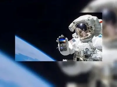 برای گرفتن سلفی‌های خارق‌العاده آماده باشید؛ امکان بردن تلفن همراه در سفر به ماه!