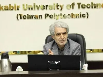 مدیران دانشگاه باید در مسیر تحقق عدالت حرکت کنند