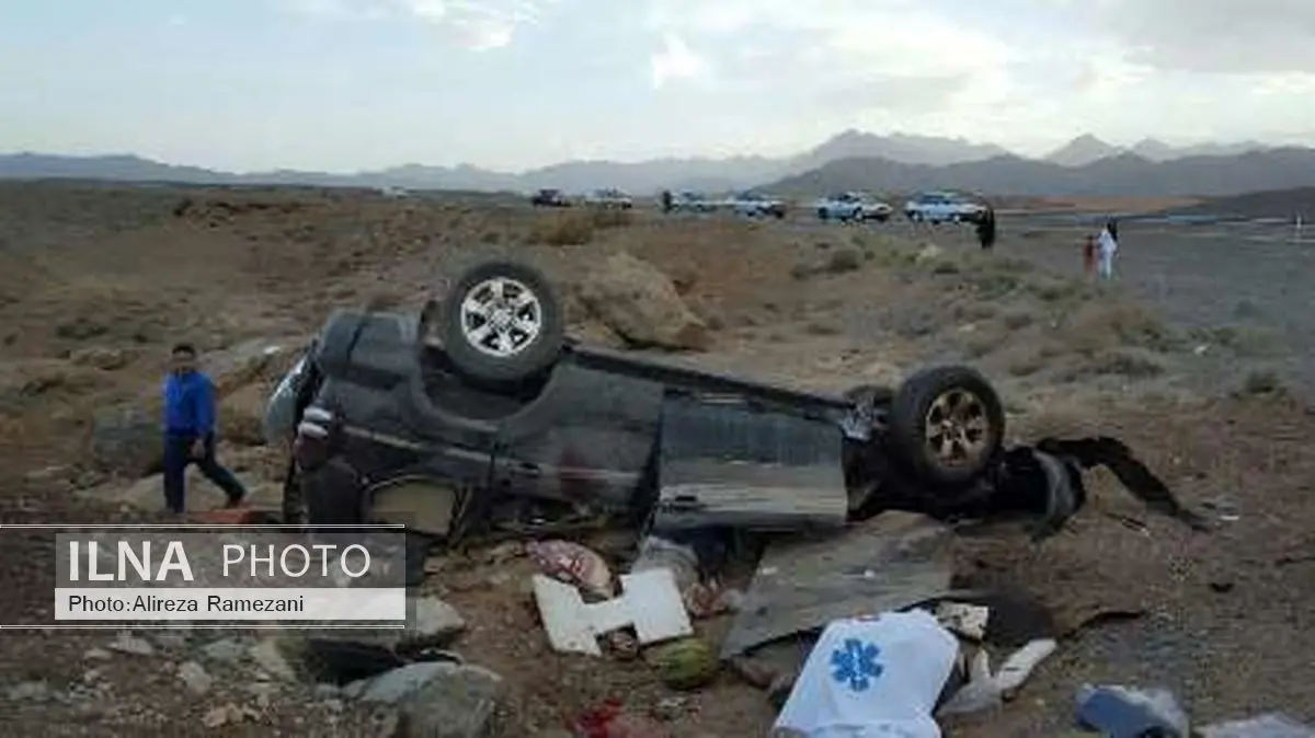 واژگونی خودروی پرادو در جاده نطنز بادرود سه کشته برجا گذاشت