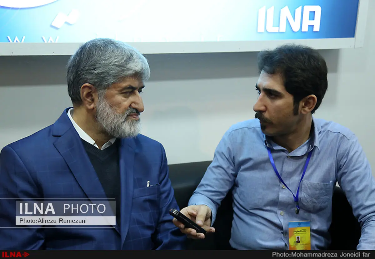 ممنوع‌التصویری خاتمی قانونی نیست/ دانشجویان به راه خود ادامه دهند