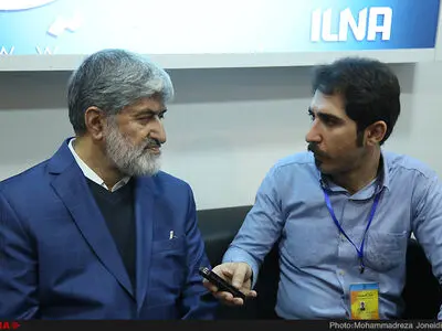 ممنوع‌التصویری خاتمی قانونی نیست/ دانشجویان به راه خود ادامه دهند
