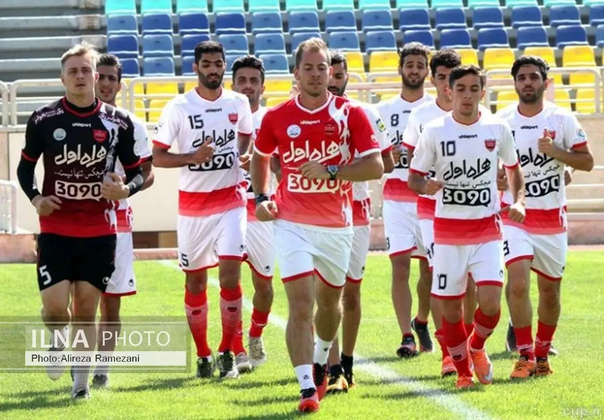 حسین ماهینی در تمرین پرسپولیس حاضر شد