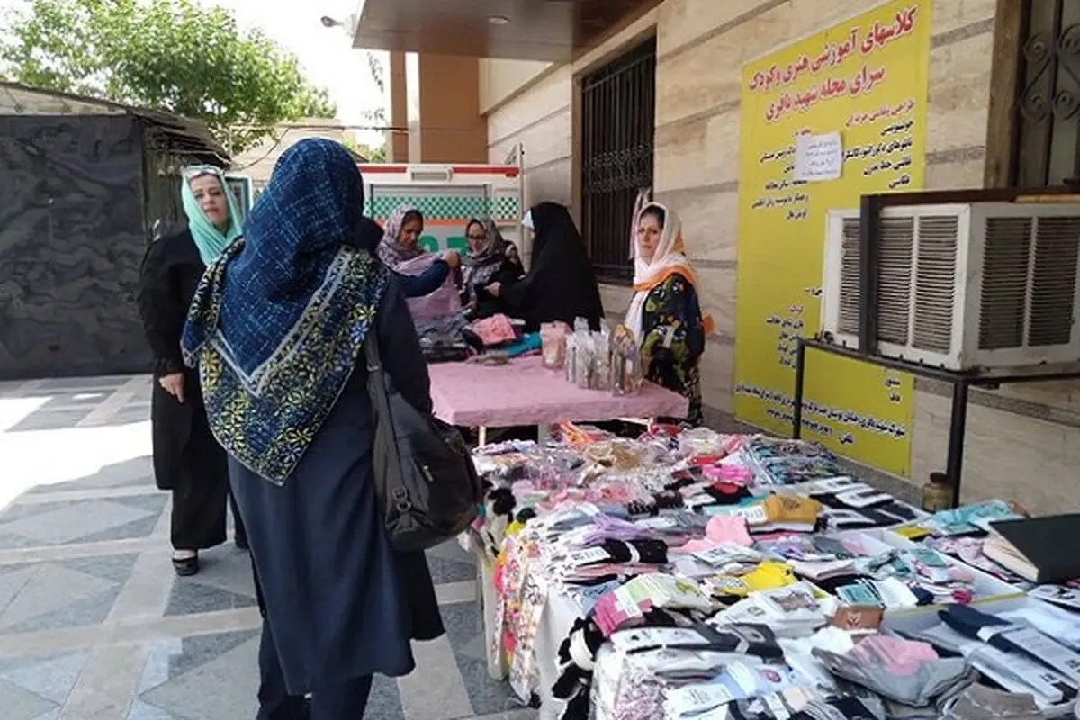 فعالیت بیش از ۵ هزار دستفروش در بازارهای محلی تهران 