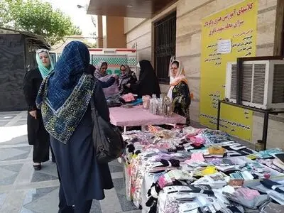 فعالیت بیش از ۵ هزار دستفروش در بازارهای محلی تهران 