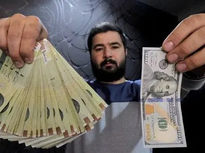 بازتاب کاهش ارزش ریال در رسانه‌های جهان/ ارز ایران رکورد سقوط در برابر دلار را شکست