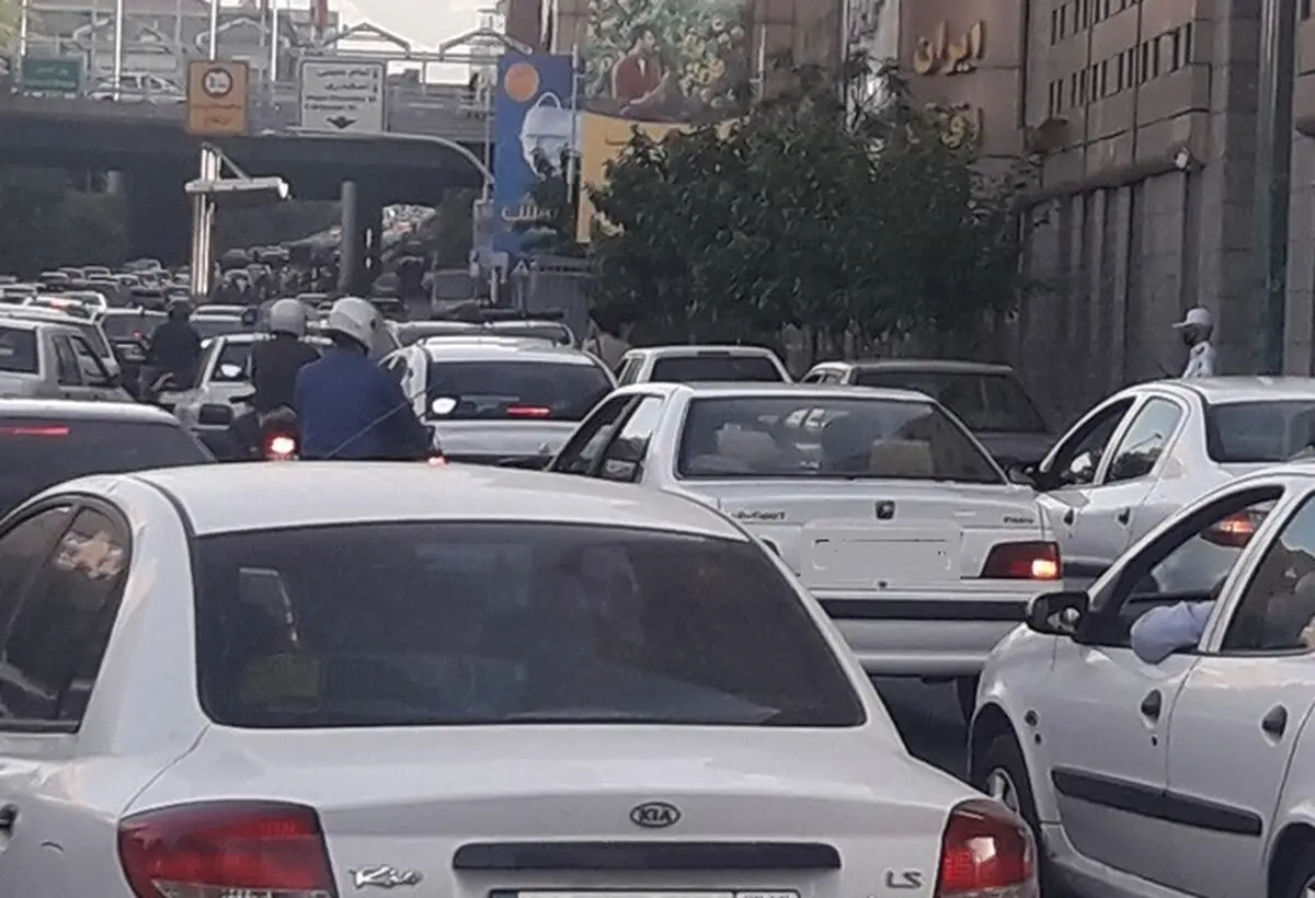 ترافیک سنگین در معابر اصلی و بزرگراهی پایتخت