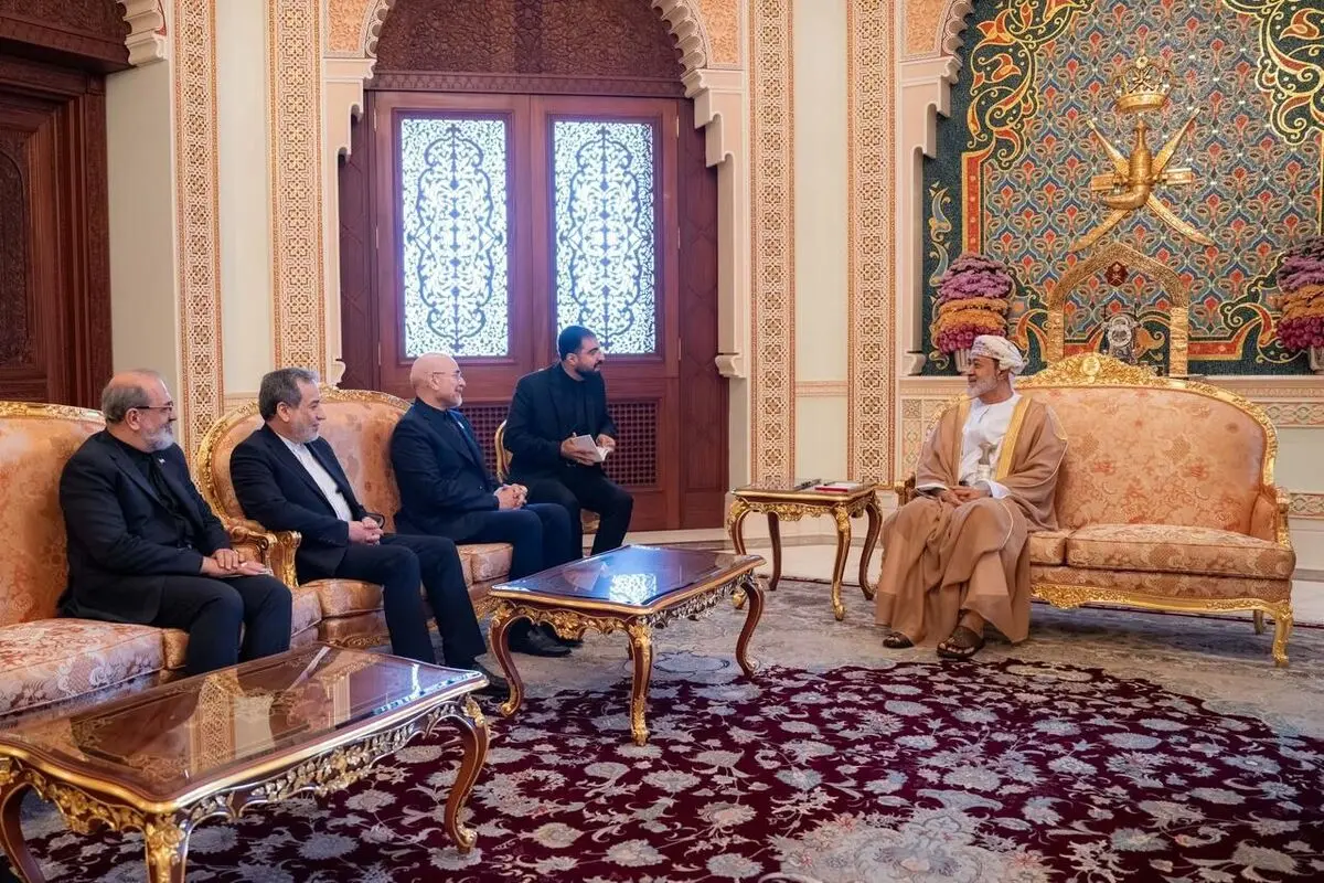 رایزنی تهران و مسقط درباره ترتیبات مدیریت تنگه هرمز