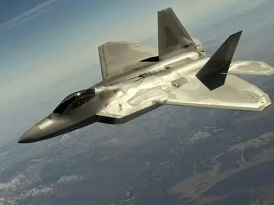 پرواز جنگنده‌های آمریکایی بر فراز مرزهای عراق و سوریه 