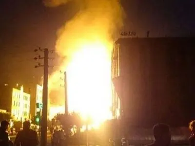 مصرع 13 شخصا فی حادث الانفجار بمرکز طبی شمال طهران