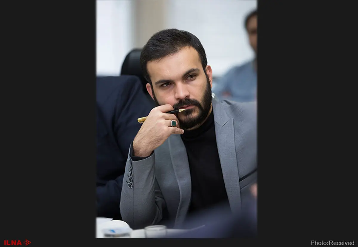 قدرت برخی از سوداگران بیشتر از بانک مرکزی است/ با سیاست‌گذاران خاطی برخورد شود