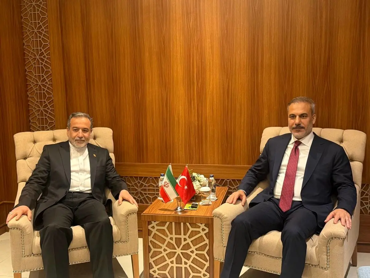 گفت‌وگوی عراقچی با وزیر امور خارجه ترکیه