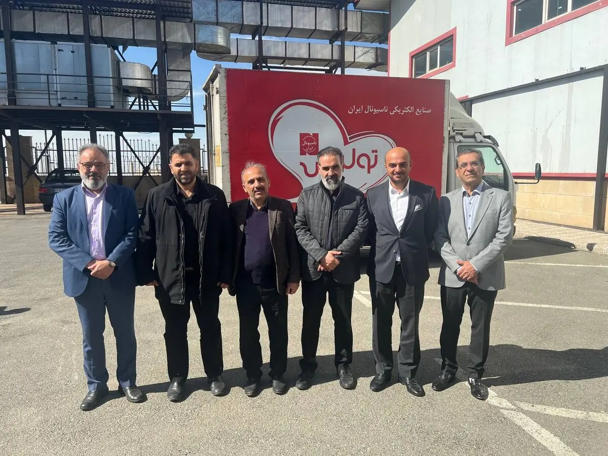 بسته‌های معیشتی شرکت " ناسیونال ایران(تولیپس)" به پاکبان های ناحیه ۶ منطقه ۶ 