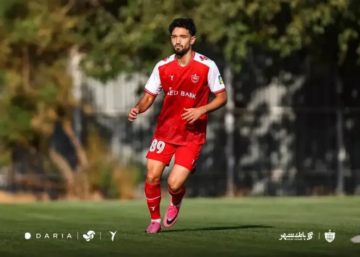مدافع پرسپولیس از سایه یک اشتباه بزرگ خارج شد