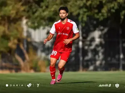 مدافع پرسپولیس از سایه یک اشتباه بزرگ خارج شد