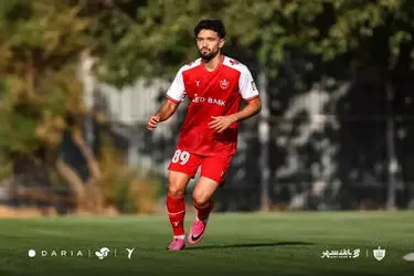 مدافع پرسپولیس از سایه یک اشتباه بزرگ خارج شد